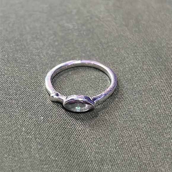 Sterling Silver ring size 9 - Picture 2 of 3